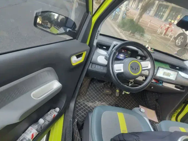 Wuling Hongguang Mini EV — Фото автомобиля 17