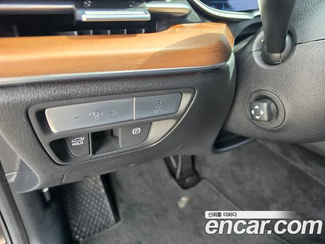 Genesis G80 Electrified G80 (RG3) — Фото автомобиля 18