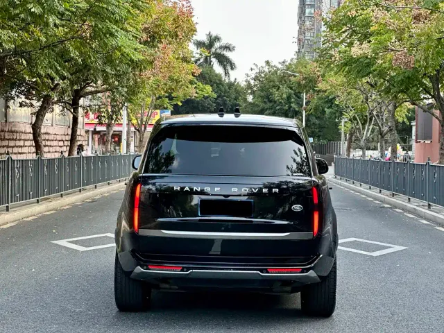 Land Rover Range Rover — Фото автомобиля 11
