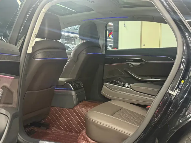 Audi A8 — Фото автомобиля 6