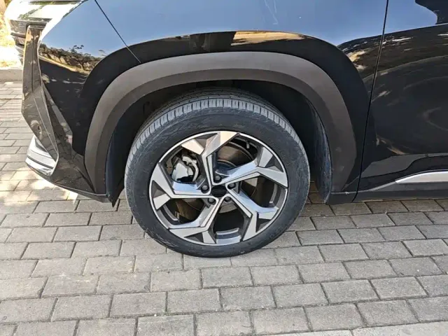 Geely Boyue L — Фото автомобиля 22
