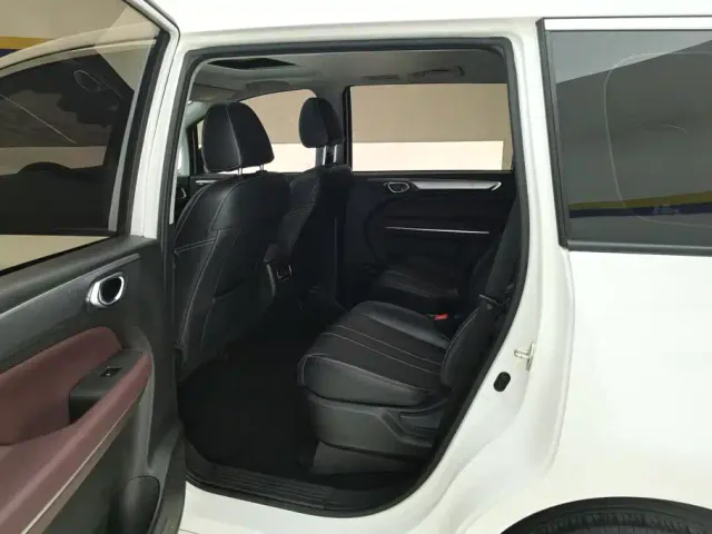GAC Trumpchi M6 — Фото автомобиля 11