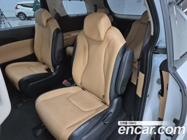 Kia Carnival 4th Gen — Фото автомобиля 10