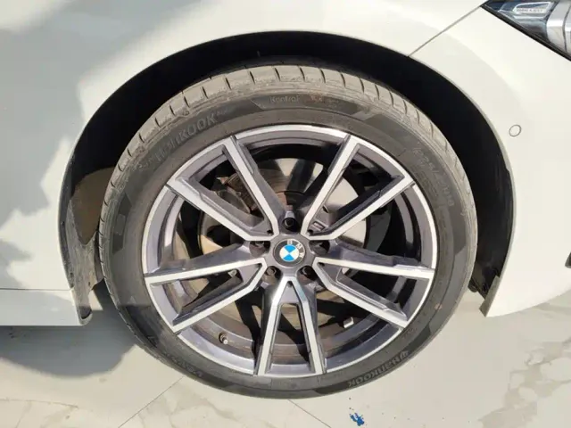 BMW 3 Series — Фото автомобиля 6