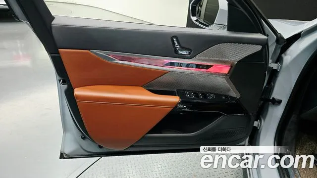 BMW 7 Series G70 — Фото автомобиля 13