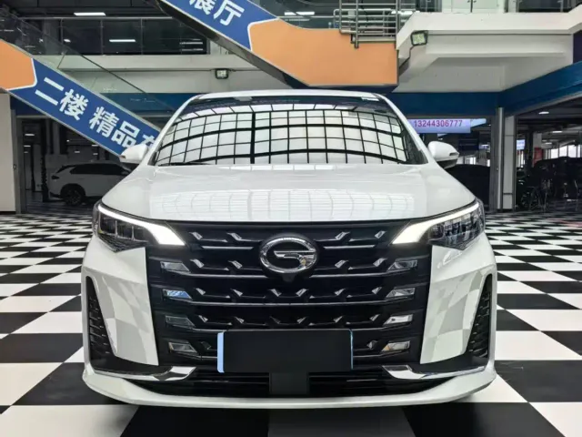GAC Trumpchi M6 — Фото автомобиля 3