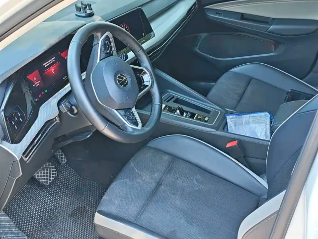 Volkswagen Golf — Фото автомобиля 5
