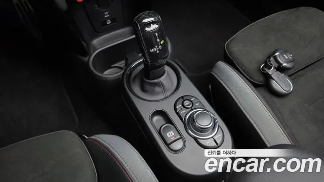 MINI Cooper Convertible — Фото автомобиля 12