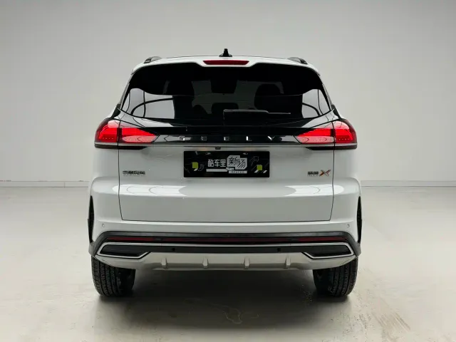 Geely Boyue — Фото автомобиля 5