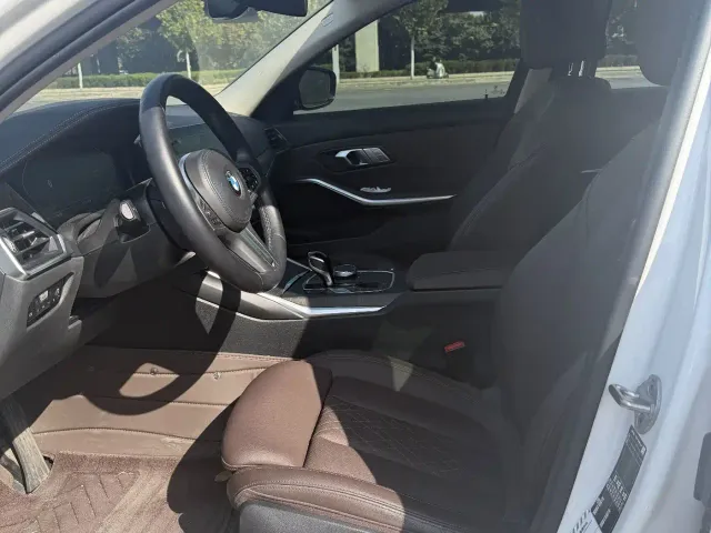 BMW 3 Series — Фото автомобиля 5