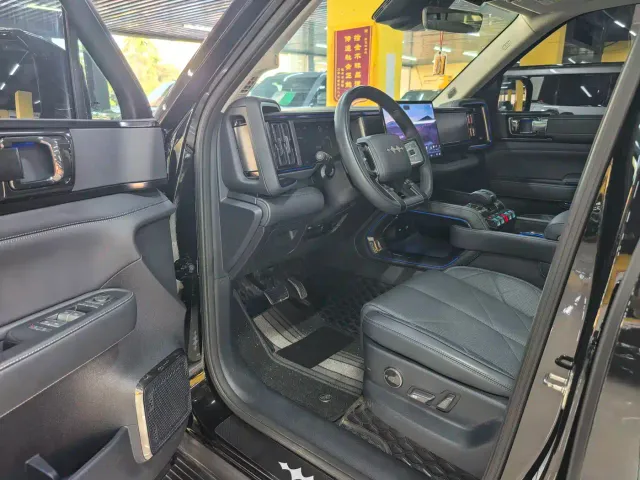 BYD FangChengBao Leopard 5 — Фото автомобиля 4