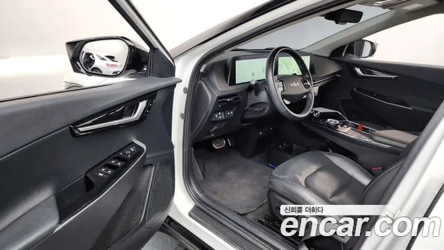 Kia EV6 — Фото автомобиля 10