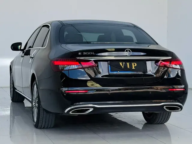 Mercedes-Benz E-Class — Фото автомобиля 7