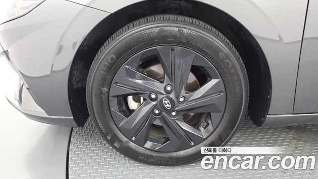 Hyundai Avante CN7 — Фото автомобиля 5