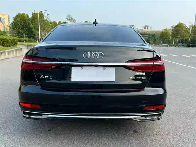 Audi A6L — Фото автомобиля 8