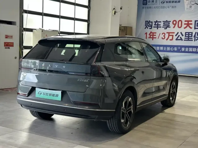 Volvo XC70 Plug-in Hybrid — Фото автомобиля 7