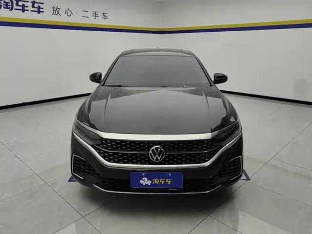 Volkswagen Passat — Фото автомобиля 2