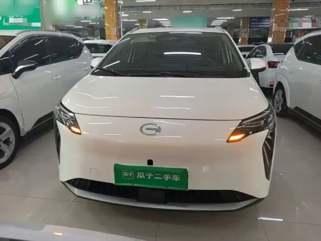 GAC Aion Y — Фото автомобиля 2