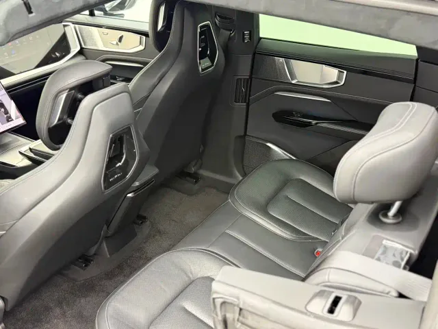 HiPhi HiPhi Y 2023 560km Elite Edition — Фото автомобиля 19