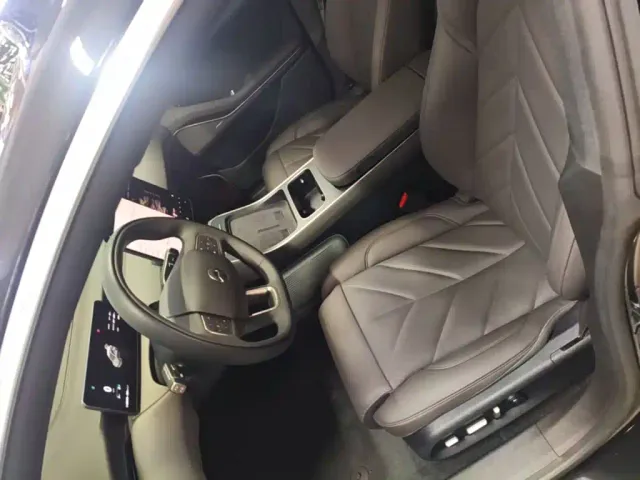 Nio ET5 Touring — Фото автомобиля 14