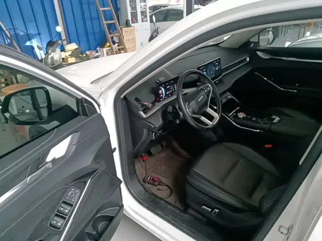 Haval H6 — Фото автомобиля 15