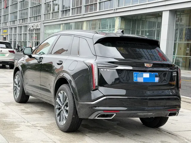 Cadillac XT5 — Фото автомобиля 7