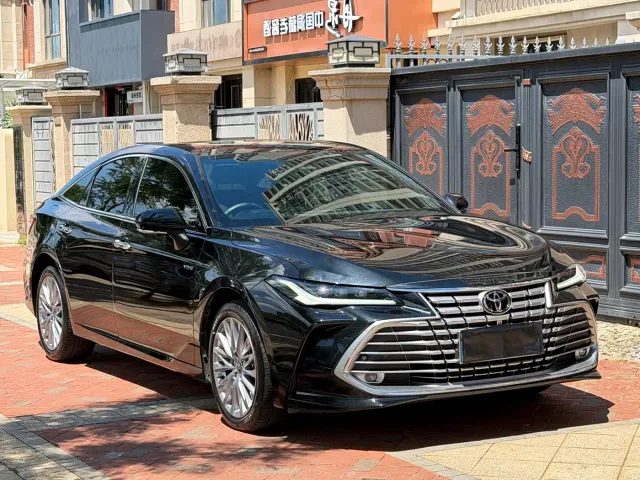 Toyota Avalon — Фото автомобиля 3