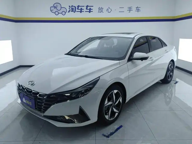 Фотография автомобиля — Hyundai Elantra