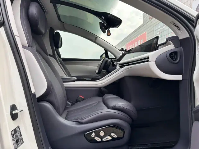 IM Motors IM LS7 2023 Model 90kWh Elite RWD Edition — Фото автомобиля 9