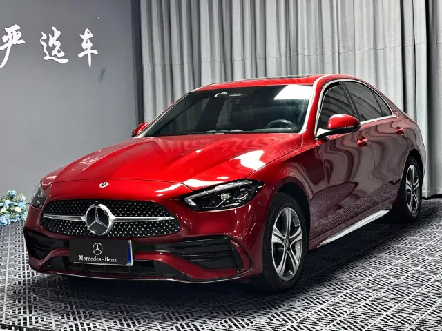 Фотография автомобиля — Mercedes-Benz C-Class