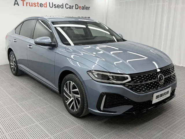 Volkswagen Lavida — Фото автомобиля 3