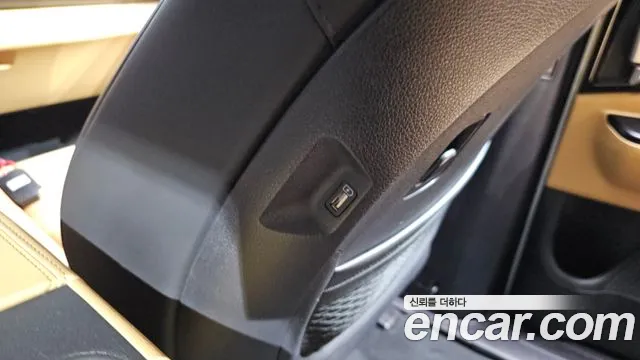 Kia Canival Carnival 4 поколение 9 мест Prestige — Фото автомобиля 23