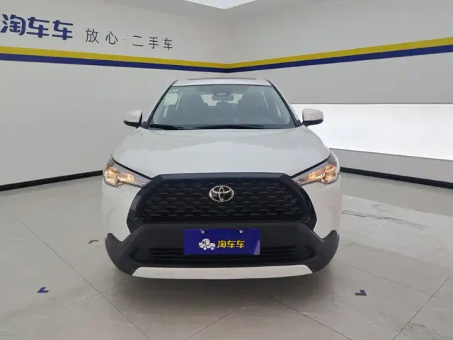 Toyota Corolla Cross — Фото автомобиля 2