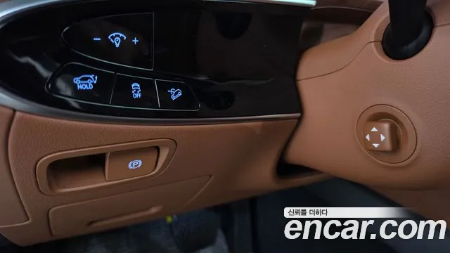 Genesis GV70 — Фото автомобиля 28
