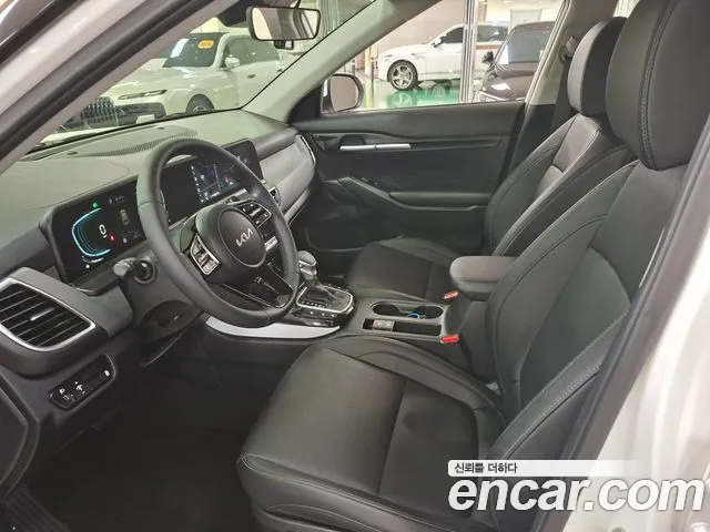 Kia Seltos New — Фото автомобиля 17