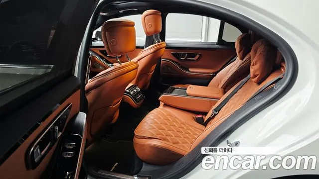 Mercedes-Benz S-Class — Фото автомобиля 11