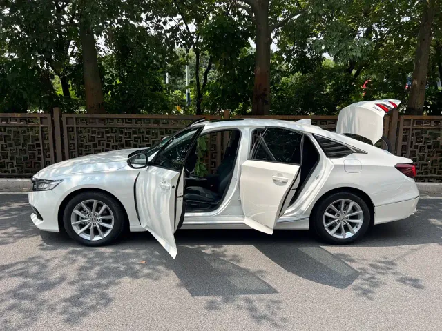 Honda Accord — Фото автомобиля 23