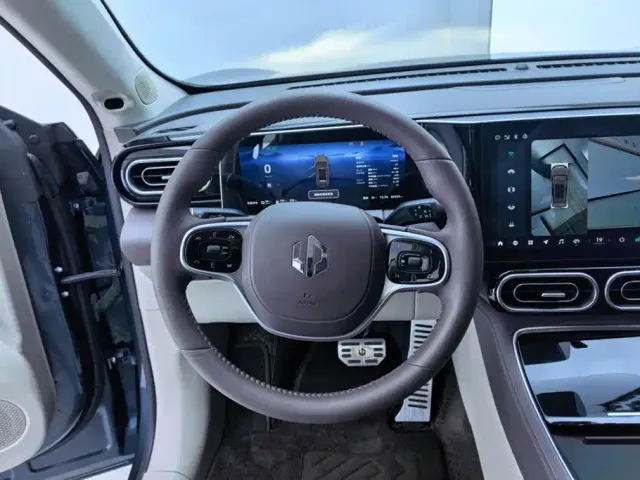 Leapmotor C11 — Фото автомобиля 15