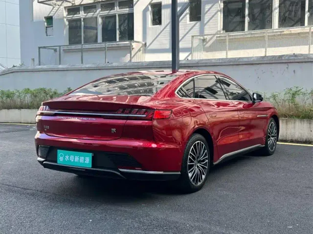 BYD Han — Фото автомобиля 12