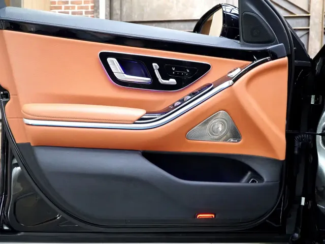 Mercedes-Benz S-Class — Фото автомобиля 19