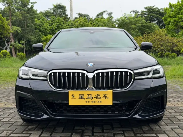 BMW 5 Series — Фото автомобиля 2