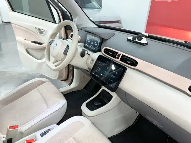 Leapmotor T03 — Фото автомобиля 16