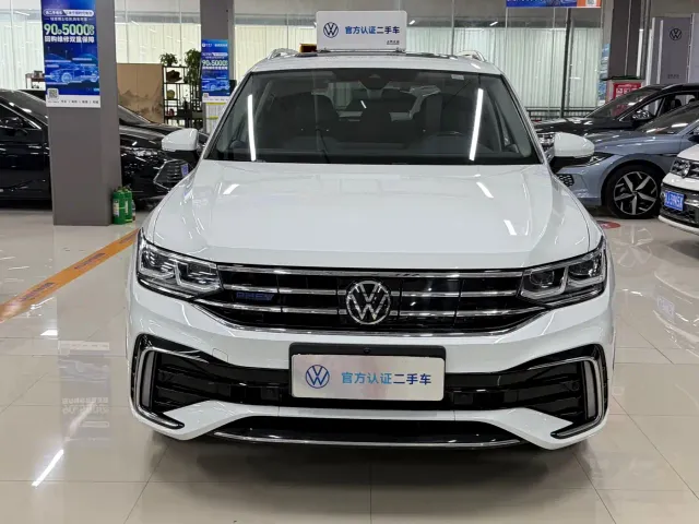 Volkswagen Tiguan L PHEV — Фото автомобиля 2