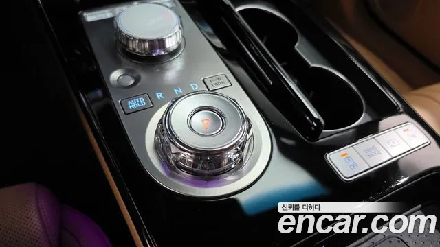 Genesis G80 Бензин 2.5 турбо AWD — Фото автомобиля 9