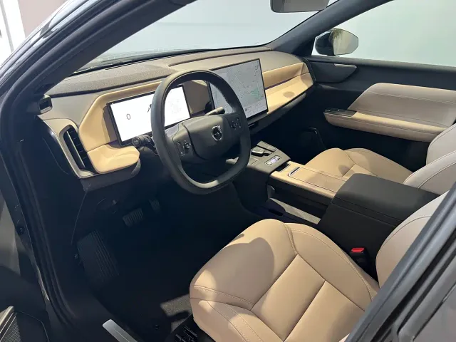 Volvo XC70 Plug-in Hybrid — Фото автомобиля 7