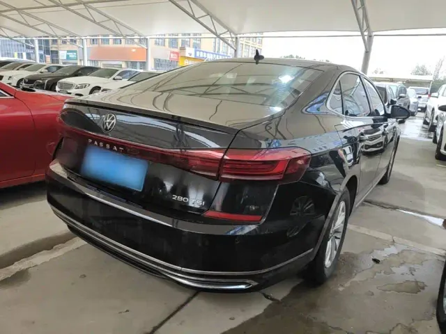 Volkswagen Passat — Фото автомобиля 6