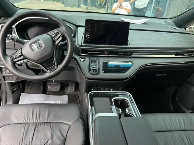 Honda Elysion — Фото автомобиля 5