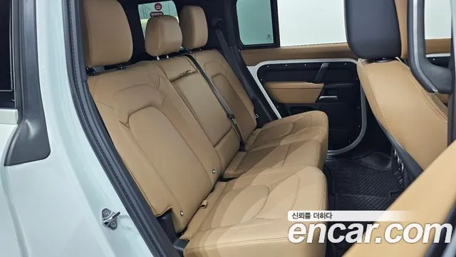 Land Rover Defender L663 — Фото автомобиля 11