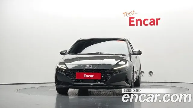Hyundai Avante — Фото автомобиля 3
