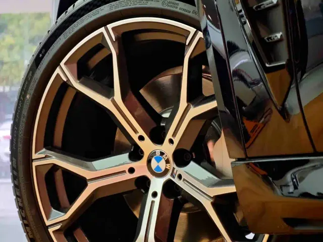 BMW X5 — Фото автомобиля 4